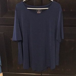Navy blue short sleeved top